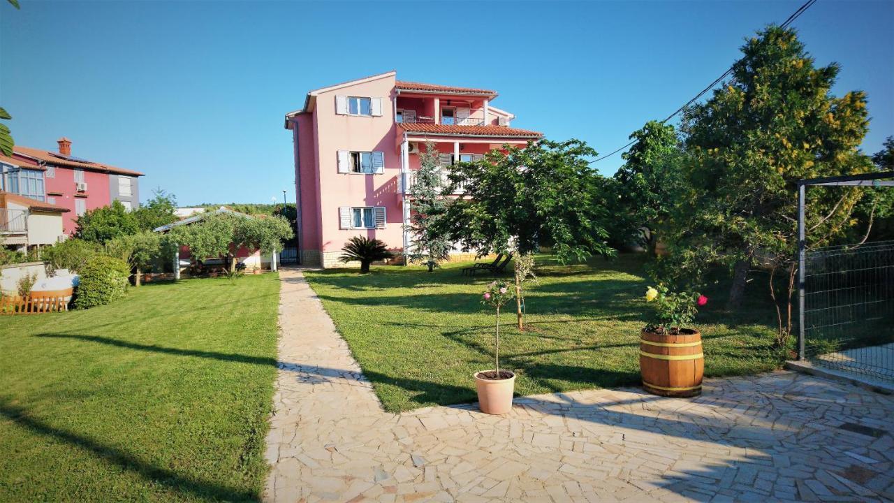 באניולה Apartments Volme מראה חיצוני תמונה