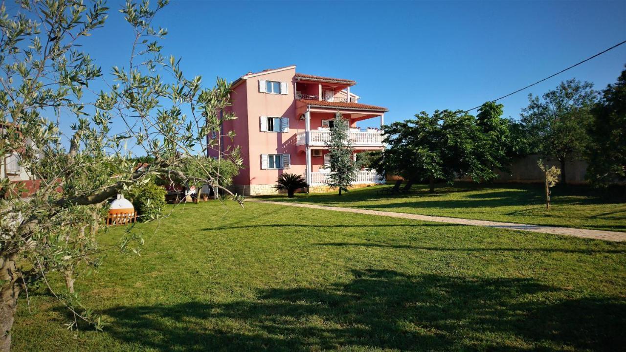 באניולה Apartments Volme מראה חיצוני תמונה